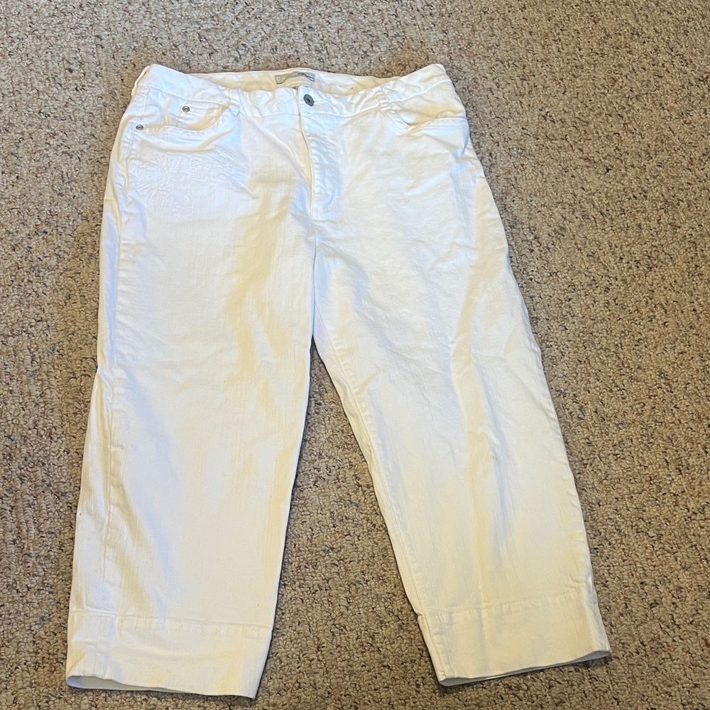White Denim Cropped Pants embroidered Chico’s